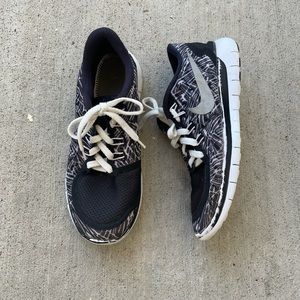 Nike Womens Free 5.0 Print Running Shoes